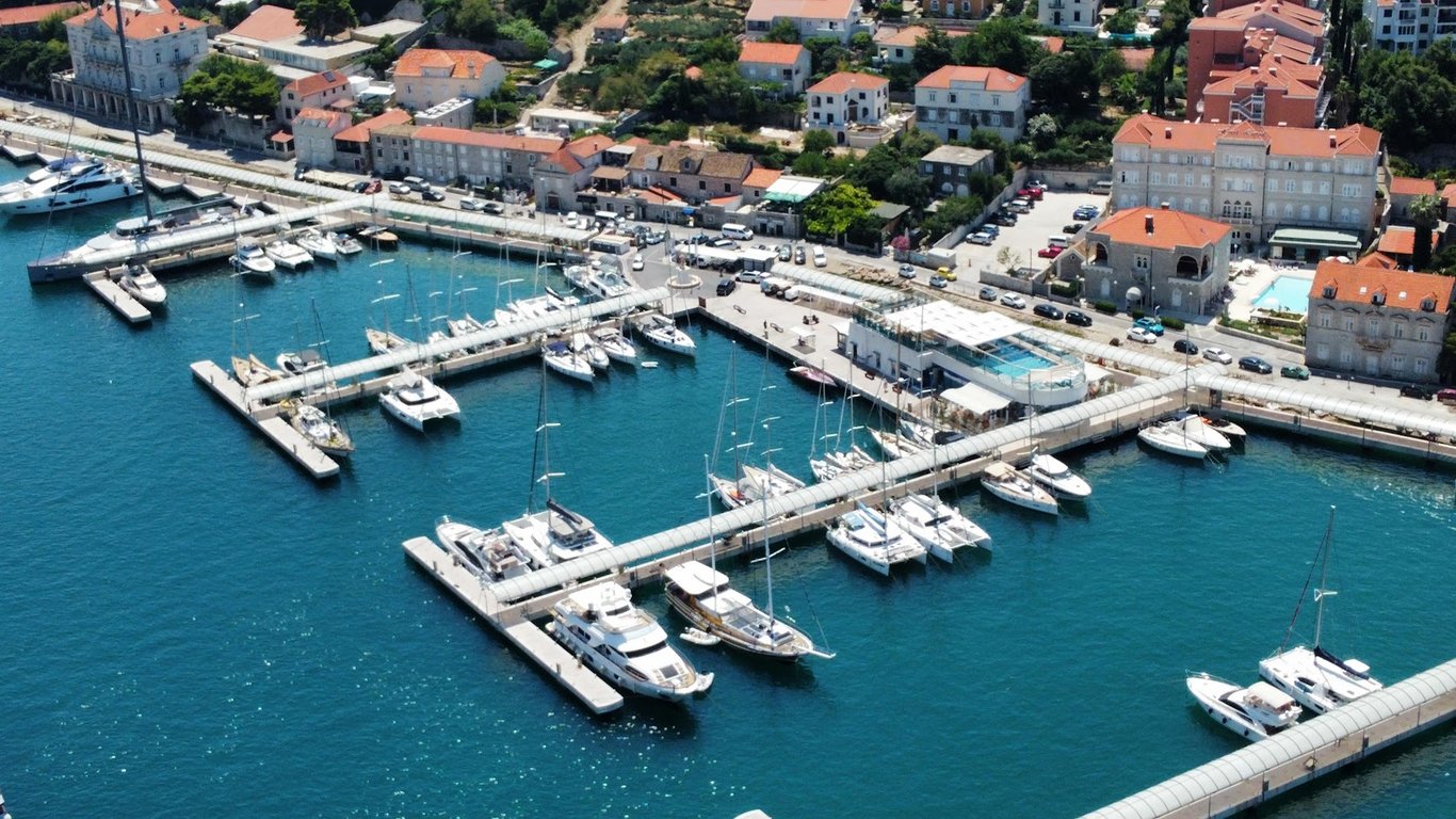 Charting Your Course: Tips for Renting the Perfect Yacht in Dubrovnik