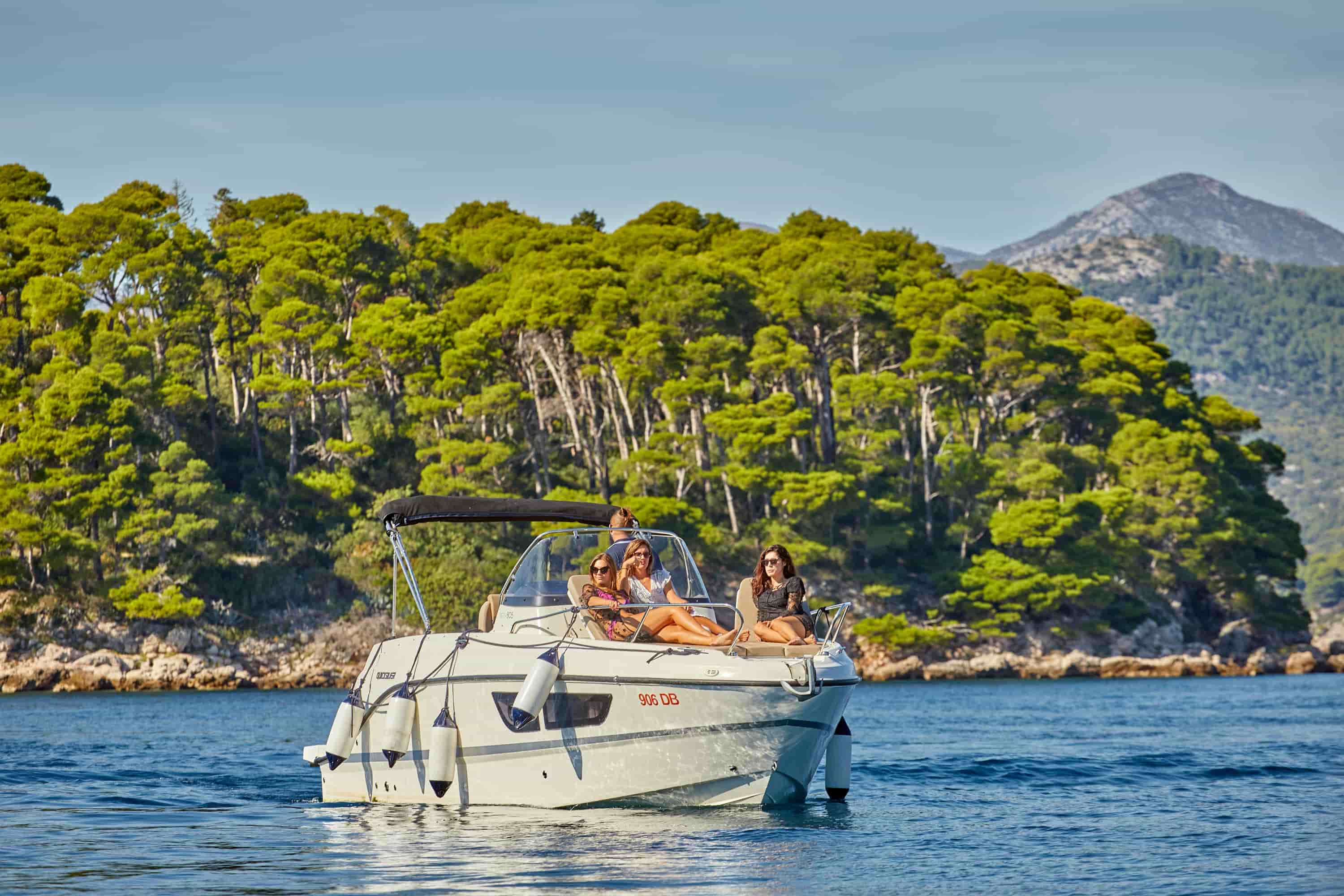 What Are the Must-See Islands Near Dubrovnik, That I Can Visit by Boat?
