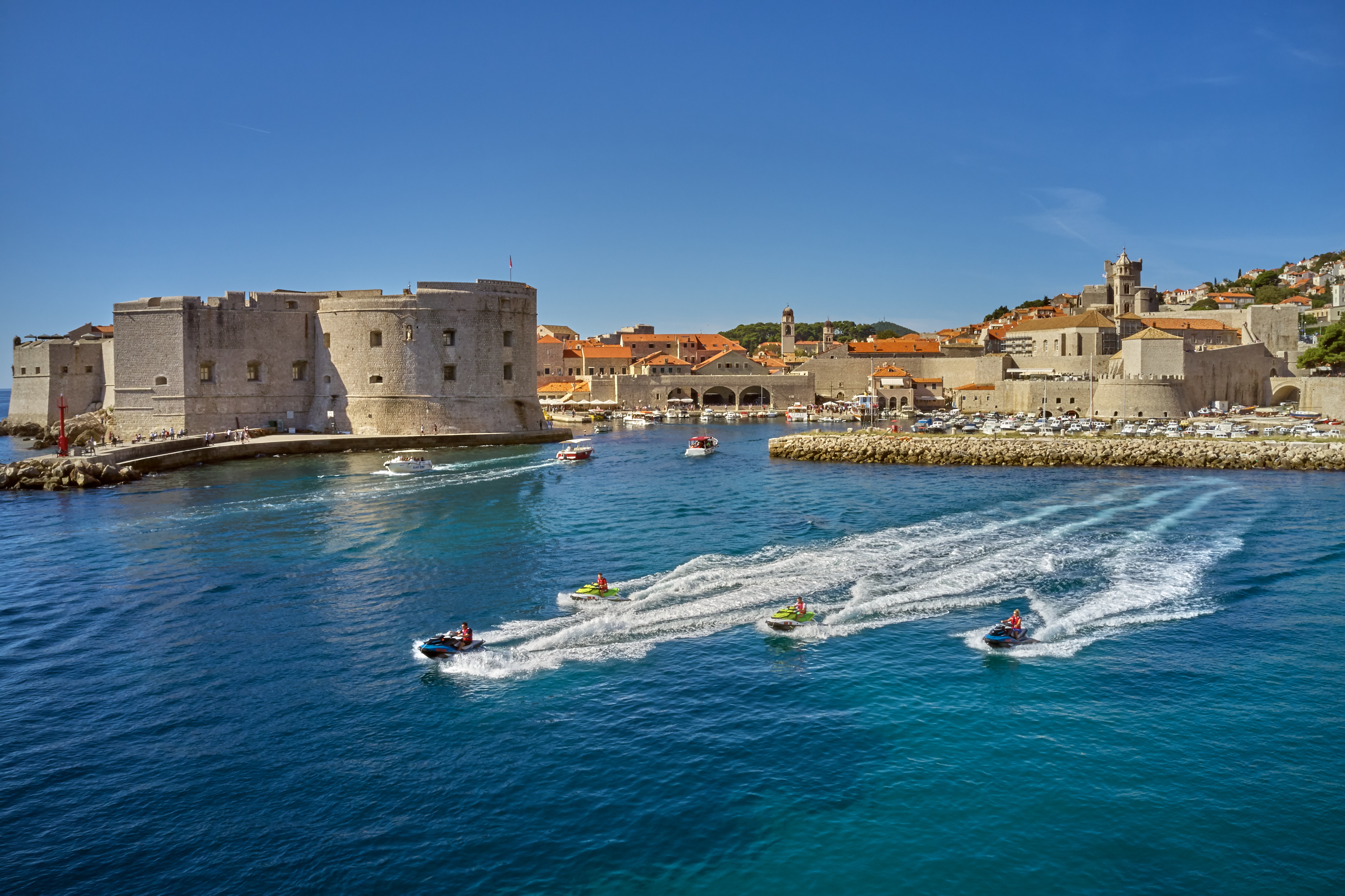 How to ride a Jet Ski in Croatia without a license ?