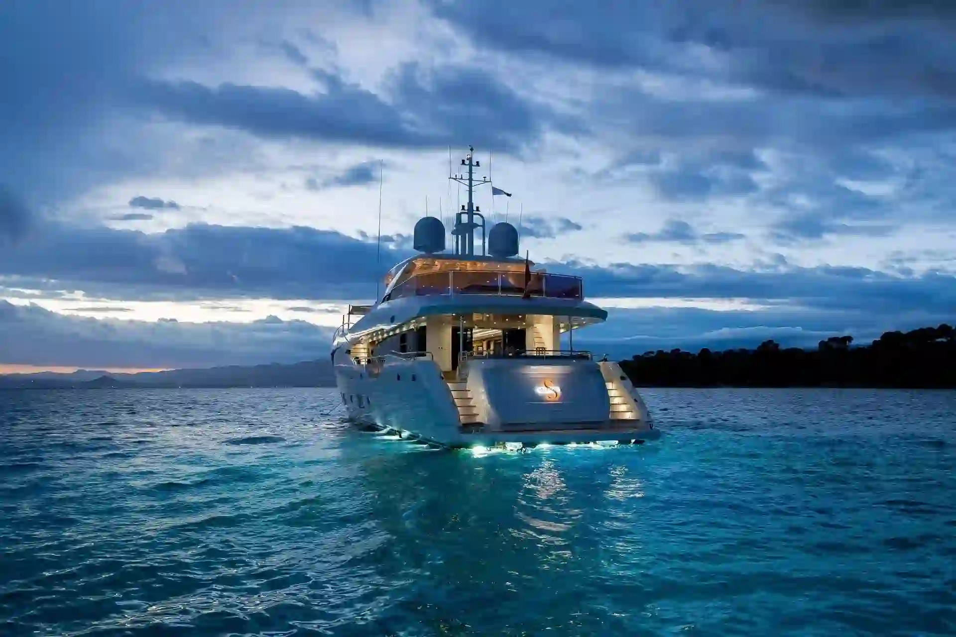Yacht vs Villa in Dubrovnik: Why Yachts Always Win